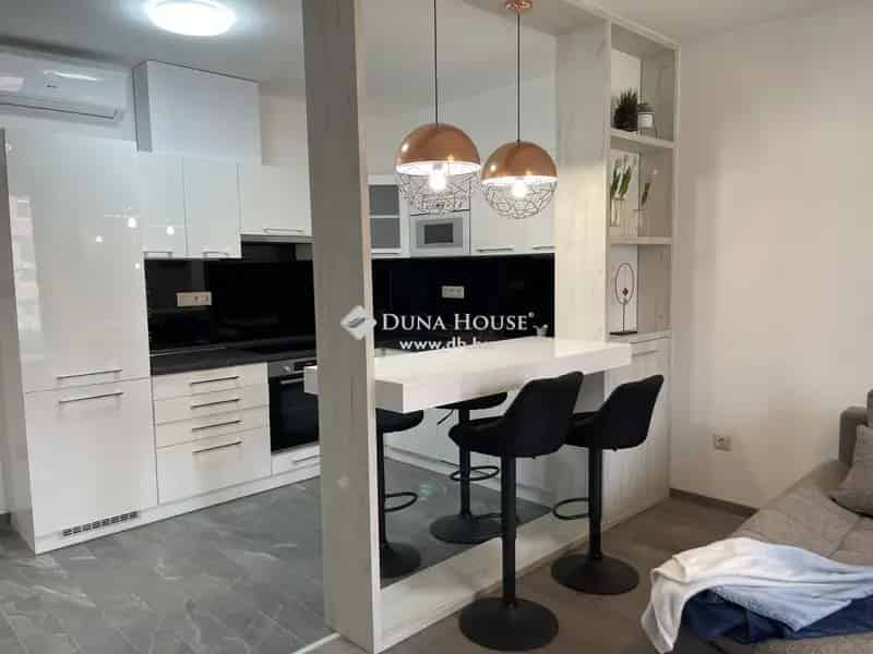 Debrecen Arany Residence 63 nm-es 1 1 szobas lakás kiado