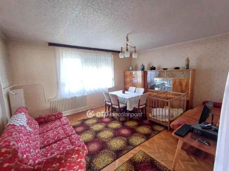 Baktalórántháza 194nm-es családi ház eladó