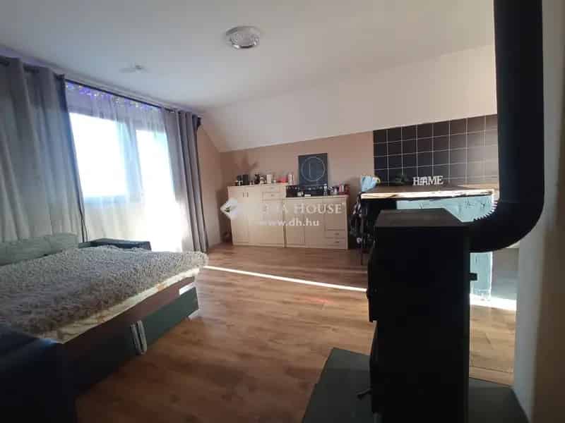 Pusztazámor 2202 m2-es telek 25 m2-es házikóval