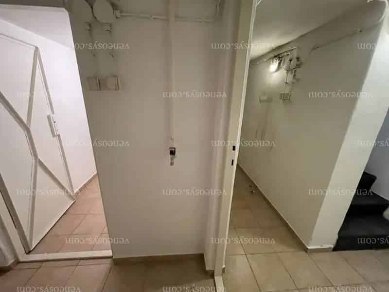 60 m2-es Felújított Üzlethelyiség Szigethalomban Eladó