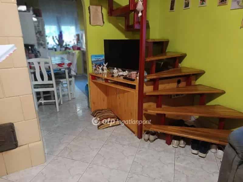 Tóparti családi ház eladó dupla telekkel