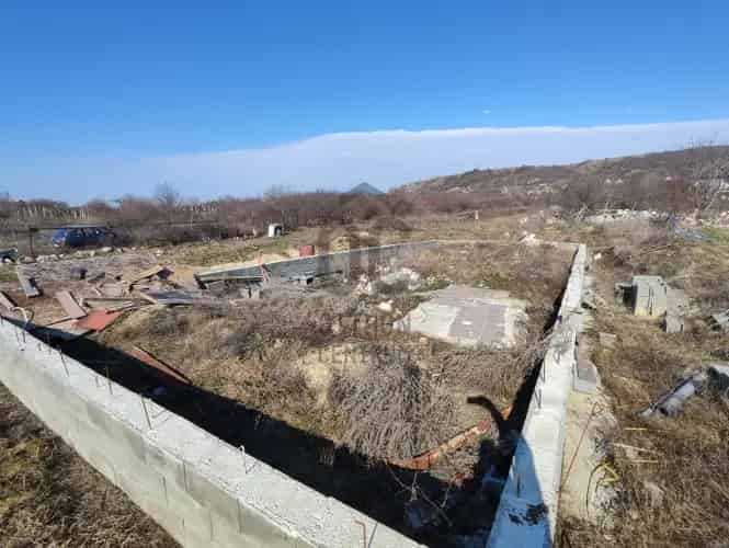 Várpalotai telek eladó 5556 m2 közművekkel