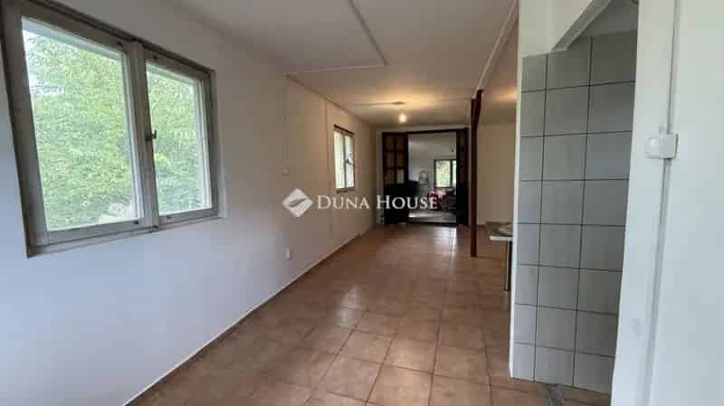 Zártkerti ház eladó - 932 m2-es telekkel