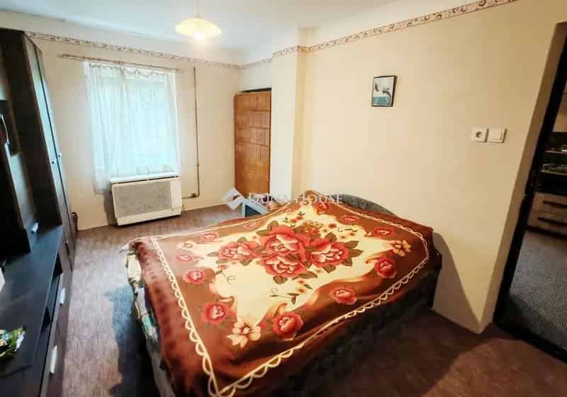 Csokonyavisontán eladó családi ház 3500 m2-es telekkel