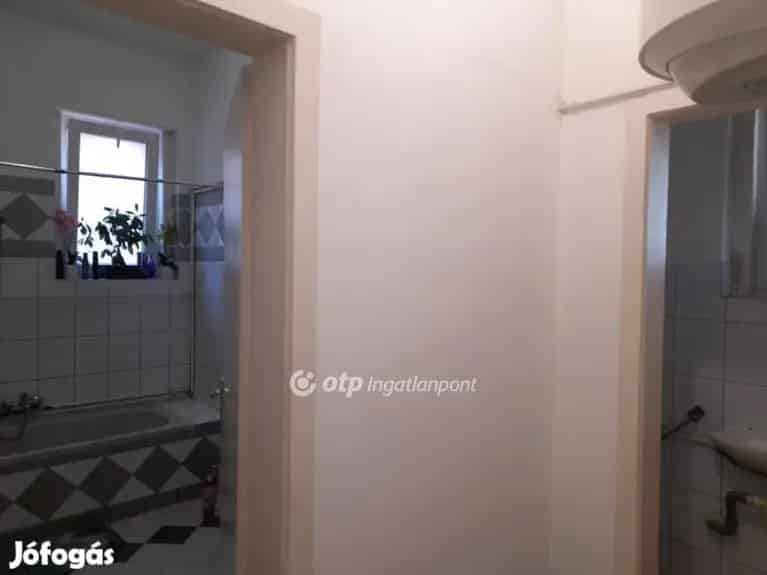 Szeged Szőreg 90 nm-es 3 szobás családi ház eladó