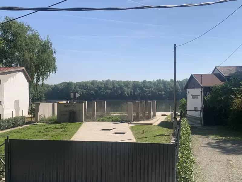 Dunaparti Nyaraló Eladó Bogyiszlónál
