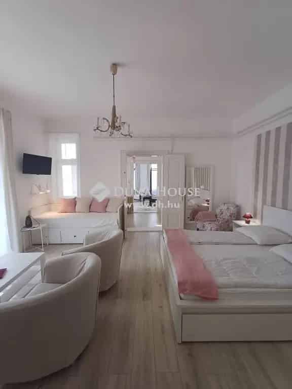 Hajdúnánási apartmanház eladó - felújított családi ház