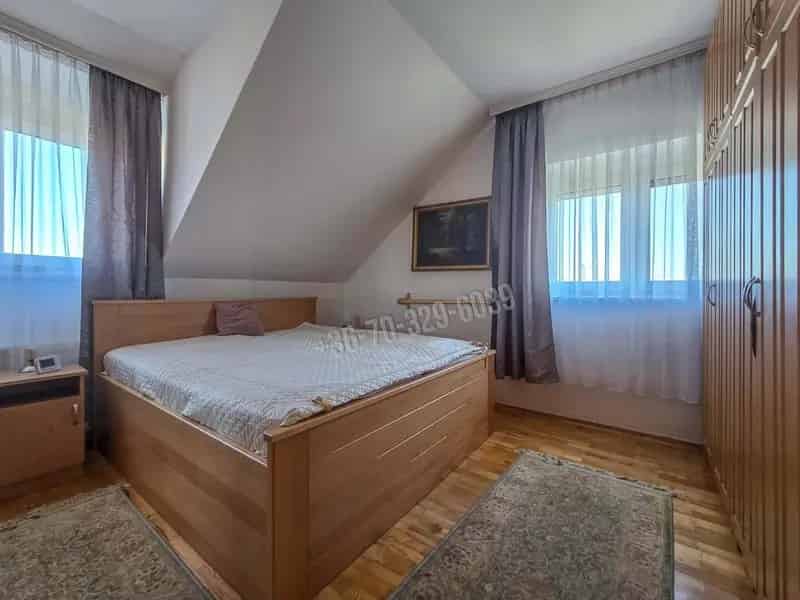 Sopron Háromszintes Családi Haz elado 385m2 Garazsakkal