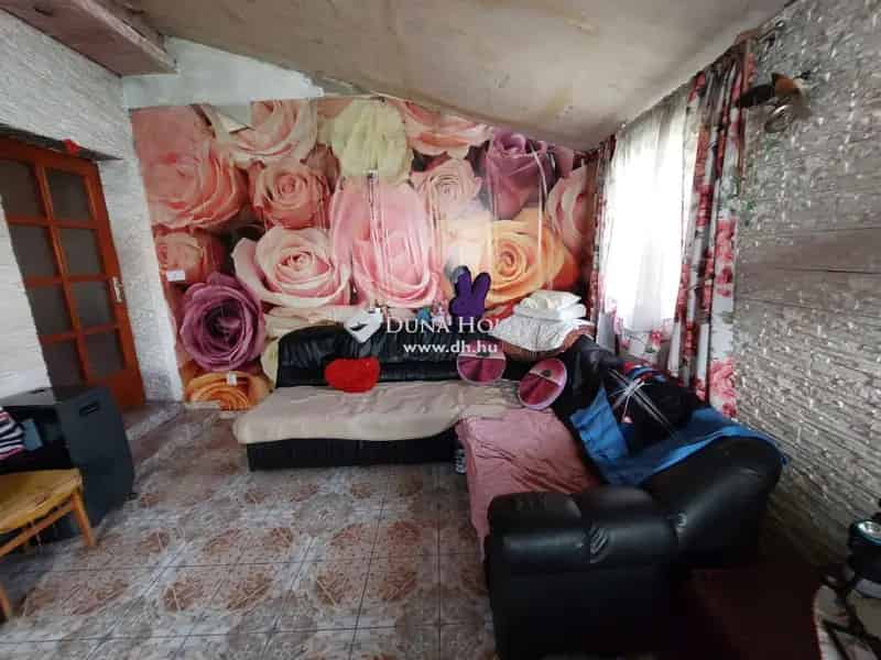 Váci családi ház eladó - 60 m2 3 szoba kerttel
