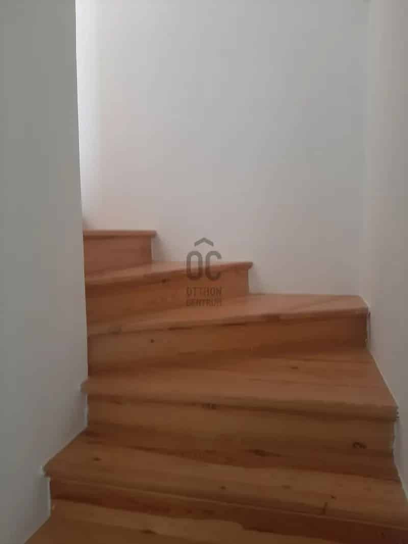 Balatonkenesei ikerház eladó - 4 szoba, 2 fürdő, terasz