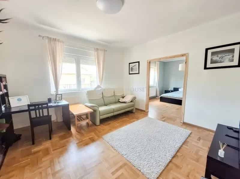 Felújított családi ház Vecsésen - 72 nm - Garázs - Kert