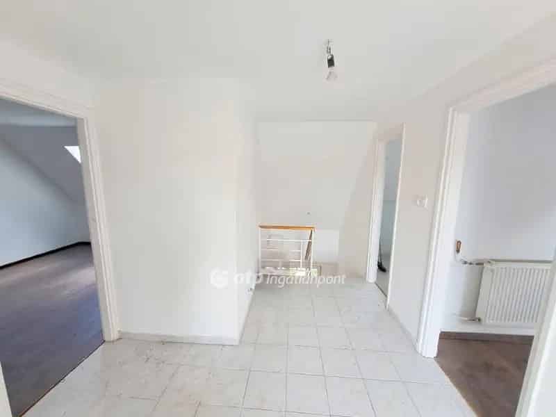 Kecskemét Máriaváros 109m2-es családi ház 42m2 lakás + garázs