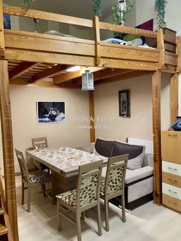 Szombathely Belváros 44 nm-es 2 szobás galériás lakás eladó