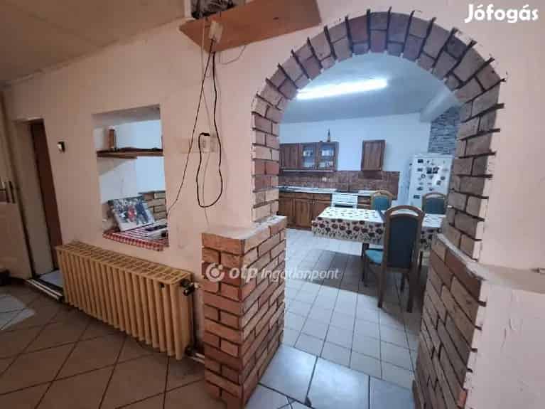 Füzesgyarmaton eladó családi ház 160 nm 1068 nm telken