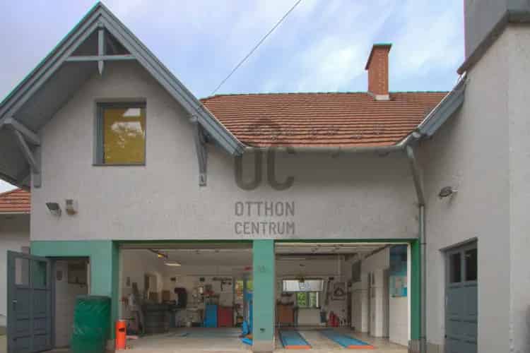 Balatonföldvári családi ház eladó 711m2 telken 316m2
