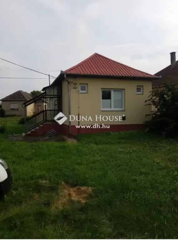 Eladó ingatlan Pap községben 58 m2 irodaként is alkalmas