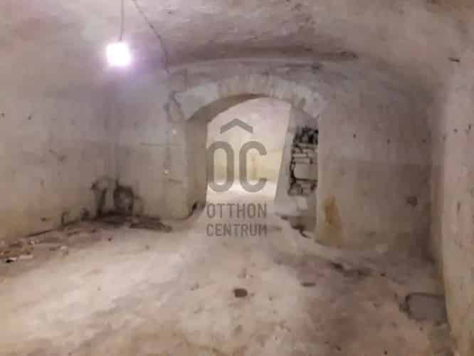 Budapest XXII Kerületi Eladó Lakás H492840 - Egyedi Mészkő Pince