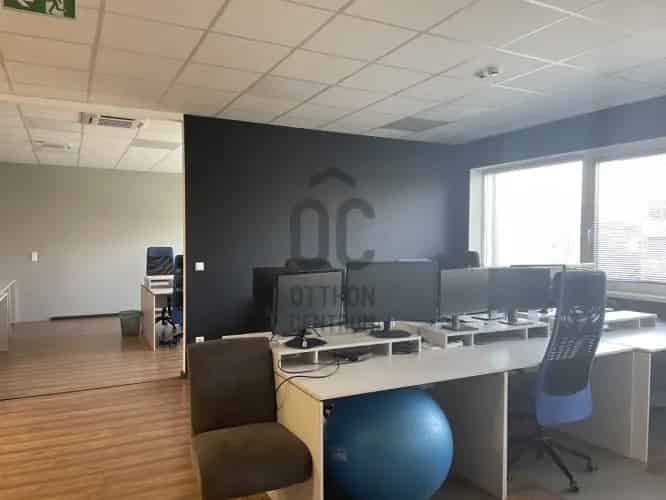 Győri üzlethelyiség kiadó 130m2 - Irodaház - Gyárváros