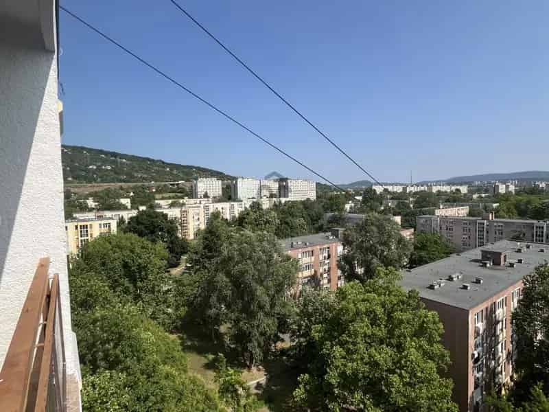 Tatabánya Újváros 56 nm-es 2 szobás lakás eladó