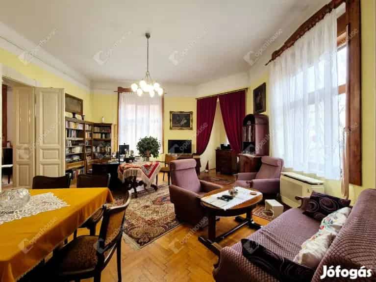 122m2-es 3 szobás belvárosi társasház Miskolcon