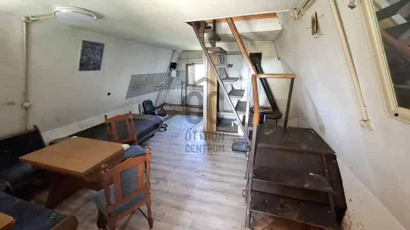 Pákozdi eladó faház 48nm 1082nm telken