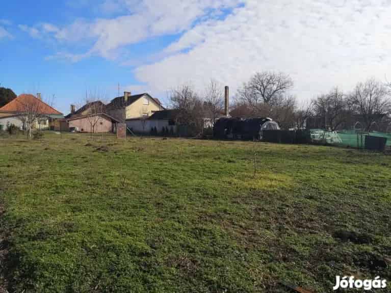 Deszk Szőlőskert lakópark 690 m2-es telek eladó