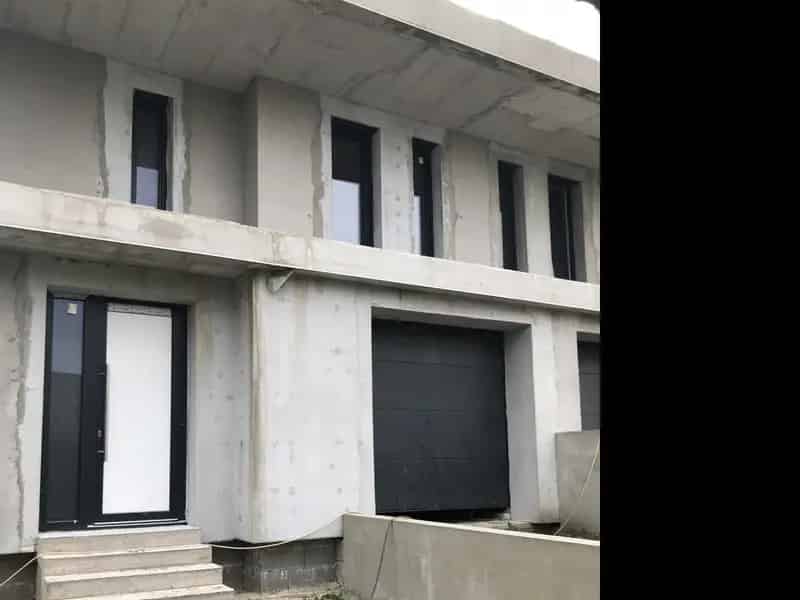 Biatorbágy Modern Ikerházfél Eladó 200 m2 4 Szoba