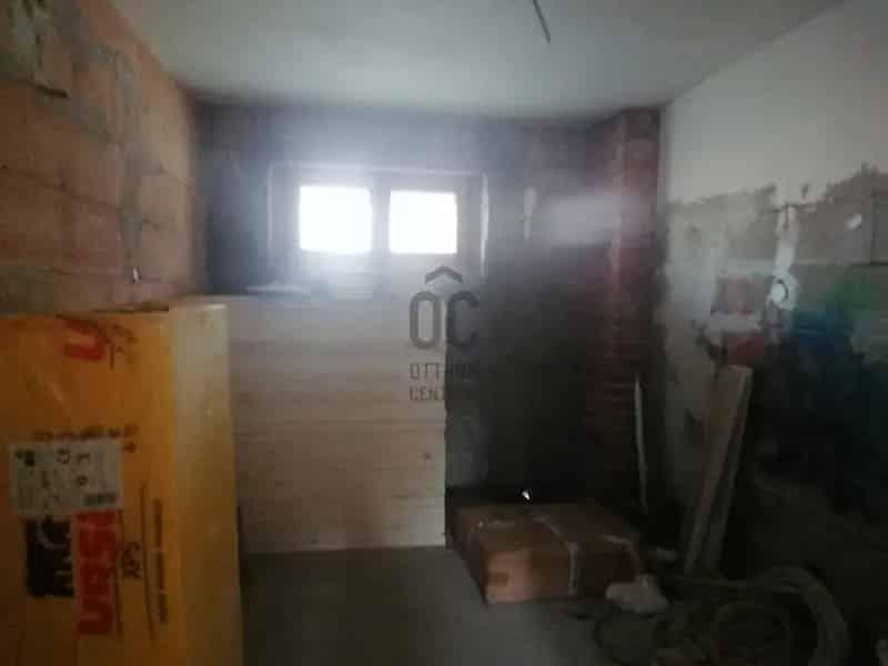 Pethőhenyei családi ház eladó - 8600m2-es birtok, 3 tó