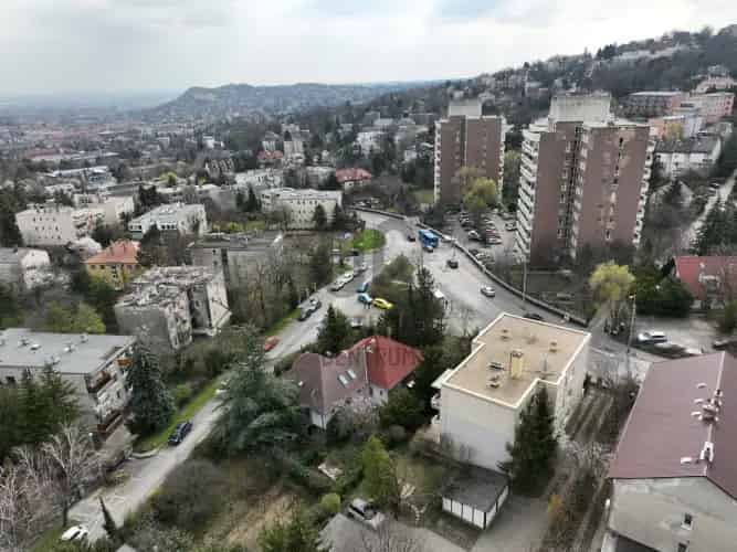 Budapest XII kerület központi részén eladó építési telek jogerős engedéllyel
