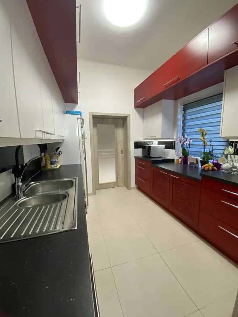 Ház Kiadó , Szombathelyi járás, Dunántúl