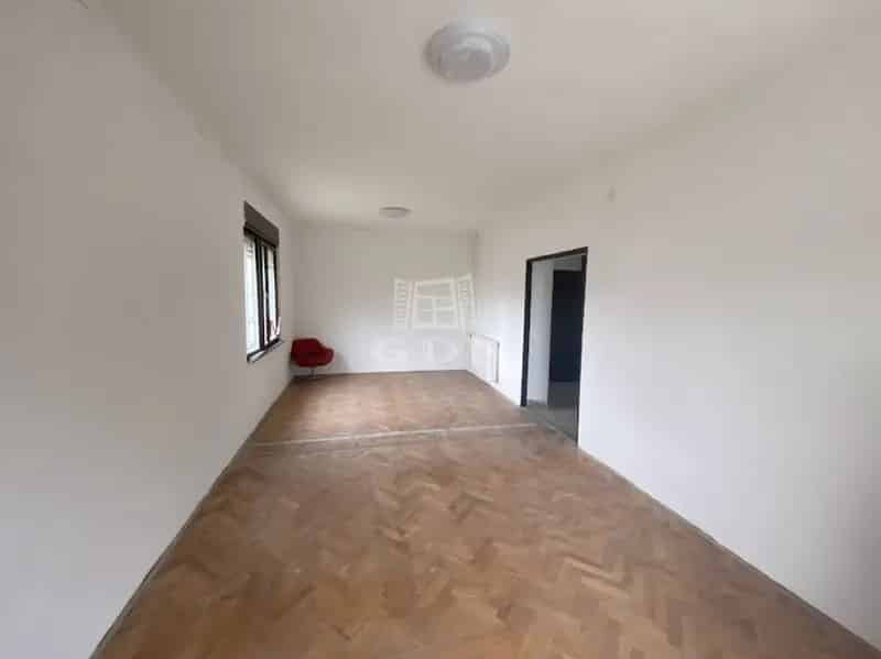 180m2-es 4 szobás felújítandó ház Budafokon 70m2 tetőtérrel