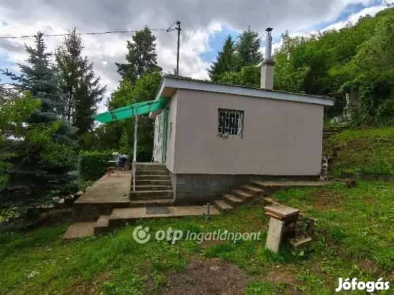 30 nm-es ház eladó Miskolc Perecesen panorámával