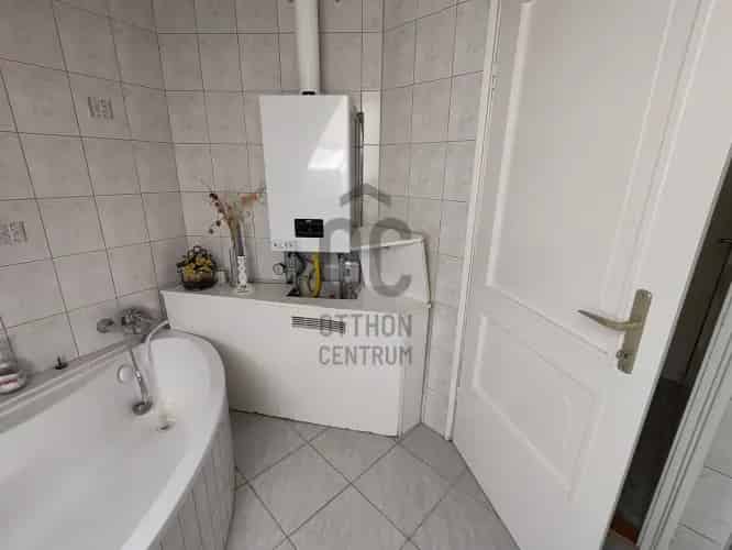 Győri eladó sorház, H505901