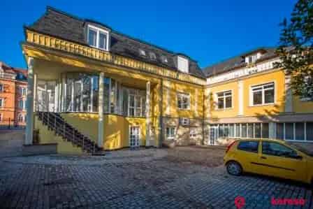 Baross 43 Villaépület Győrben - Irodák Rendelő Szépségszalon