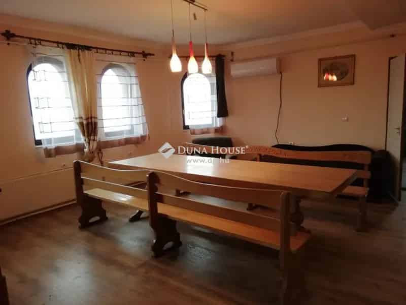 260 m2-es családi ház Hejőcsabán