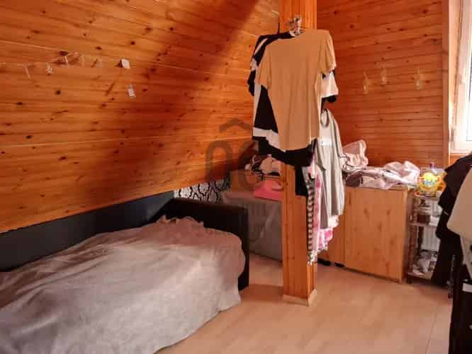 Szombathelyi eladó lakás családi házban csendes környéken