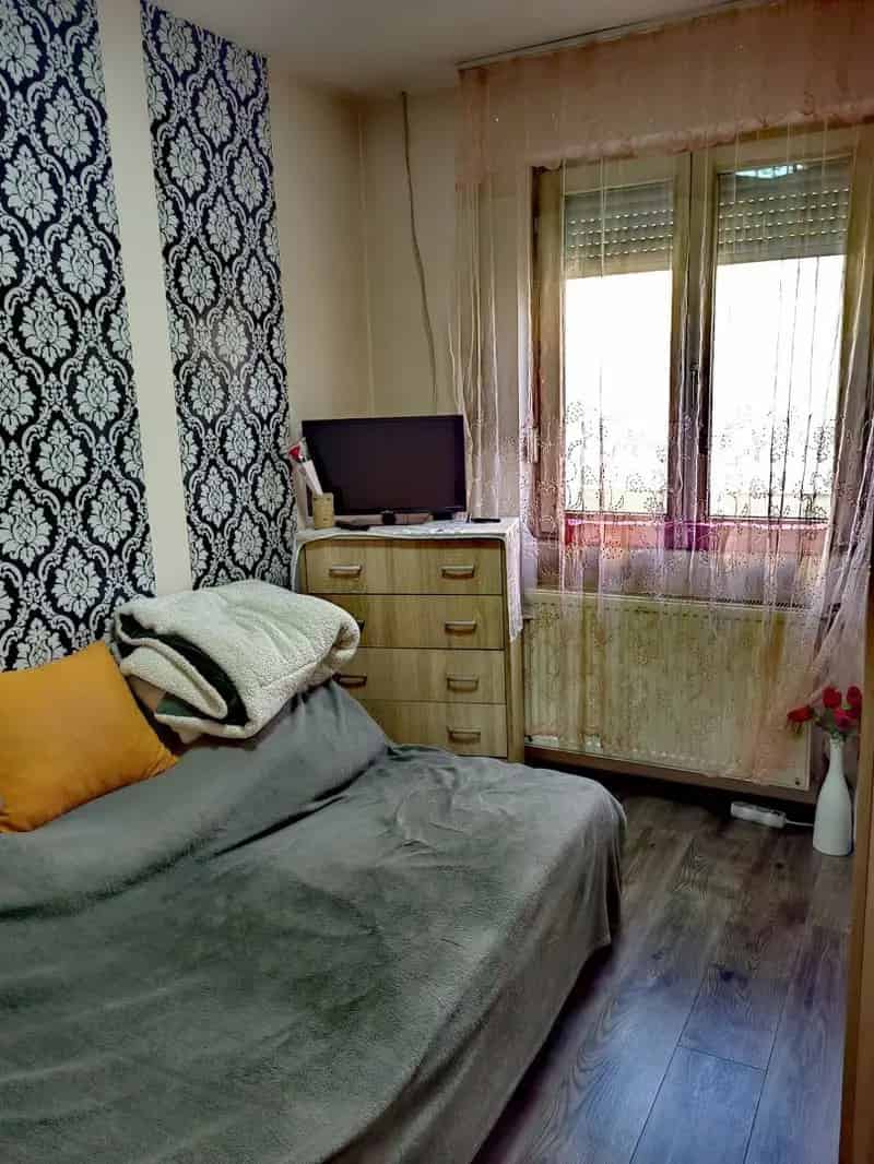 Bocskaikert 120nm-es 4 szobás családi ház medence napelemmel