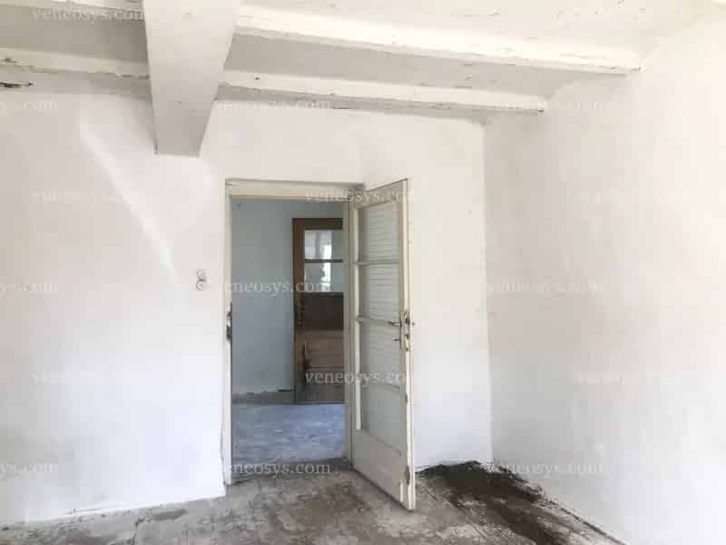 Felújítandó ház Békéscsabán 1066 m2-es telken