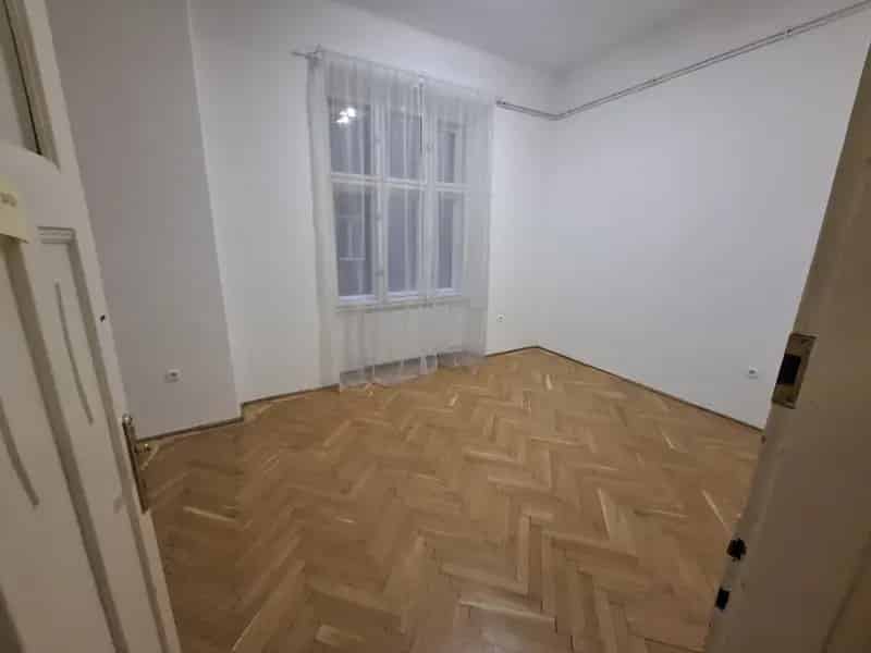 Kiadó Lakás Bazilika K
öz

él

