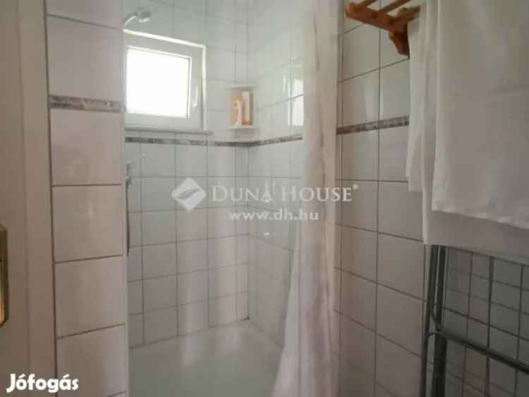 Apartmanház eladó Vonyarcvashegyen - befektetésnek ideális