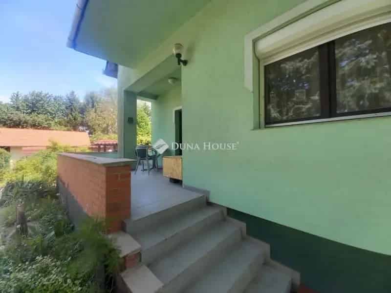 Ház Kiadó , Dunakeszi járás, Közép-Magyarország