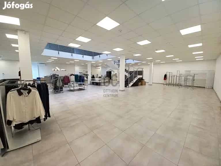 Debrecen Nyugati Ipari Park 1415 nm-es modern épületkomplexum eladó