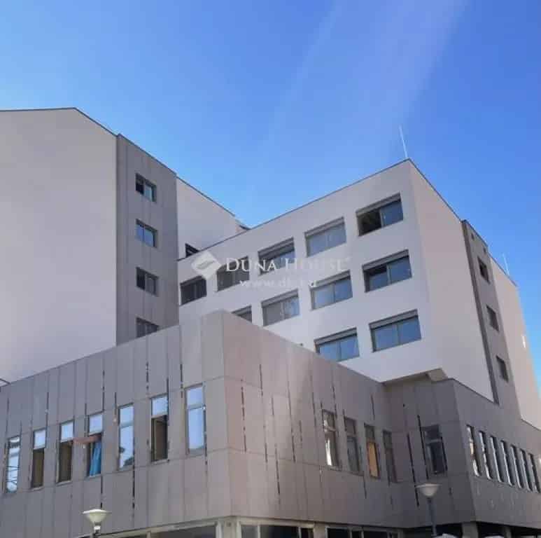 Belvárosi 450 m2-es Iroda Kiadó - Új Építésű