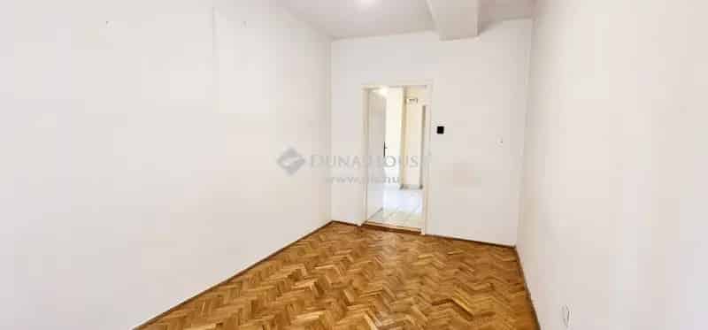 Szombathely Belváros - 75 nm-es 3 szobás lakás eladó