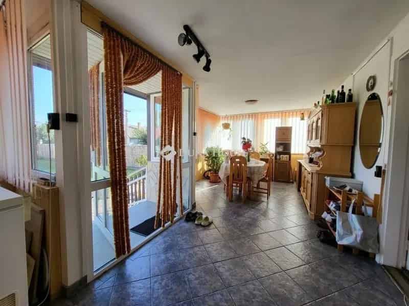 Gyömrői családi ház eladó - 95 nm - 921 nm telek - felújított
