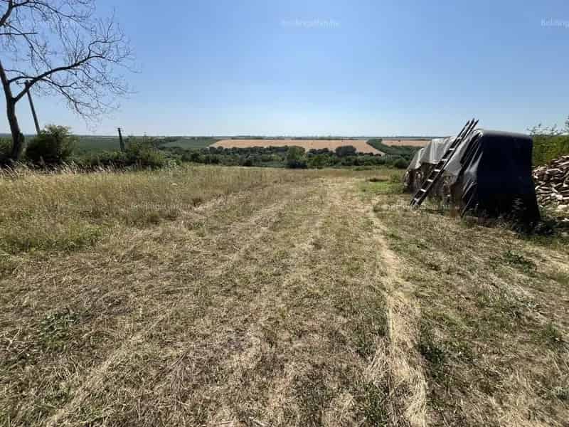 1415 m2-es Építési Telek Eladó Csendes Utcában