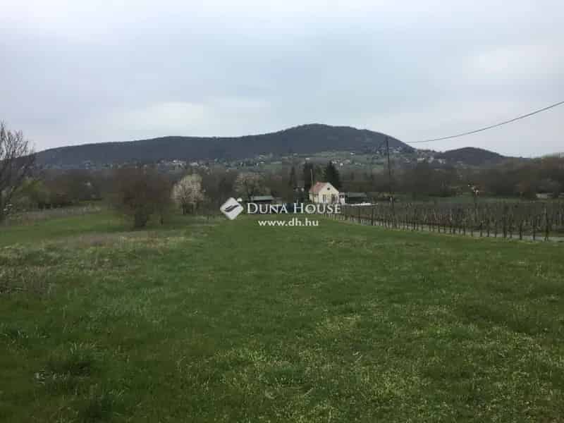 Balatoni Panorámás Telek Eladó Badacsonytomajban