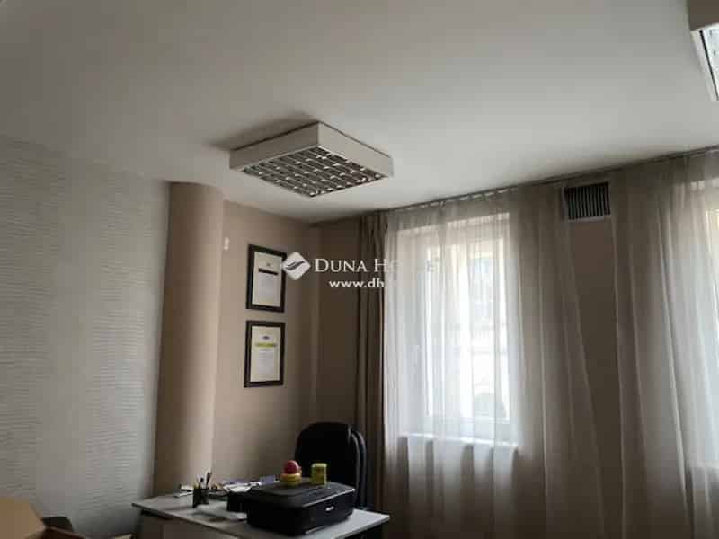 Pécs Belváros 220m2-es Iroda Kiadó