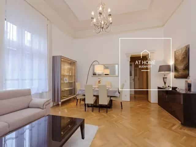 Budapest Belváros 97 nm-es Luxus Lakás Kiadó