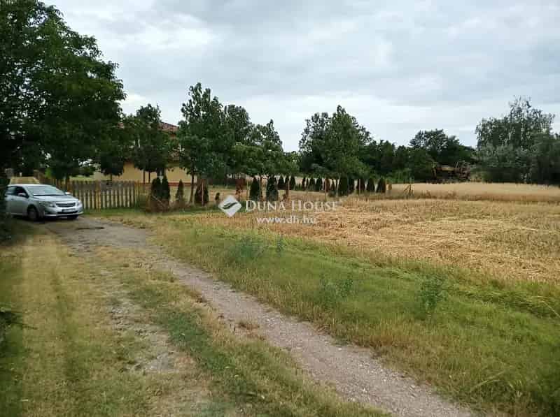 Gárdonyi telek eladó 1042 m2 + 359 m2 út